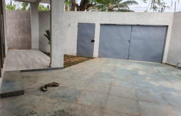 ABIDJAN COCODY : Maison à vendre – 2 PLATEAUX MACACI