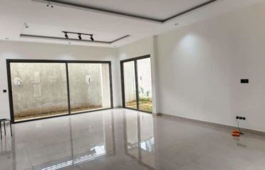 ABIDJAN COCODY : Maison à vendre – 2 PLATEAUX MACACI