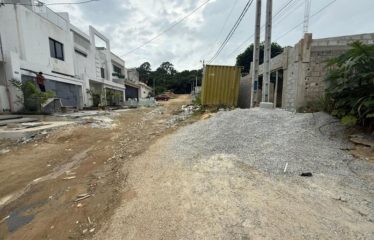 ABIDJAN COCODY : Terrain 700 m² AVEC ACD à vendre Riviera Abatta