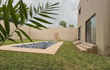 ABIDJAN COCODY : Villa duplex 6 pièces à louer – 2 Plateaux vallon