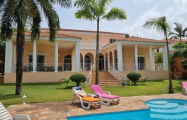 ABIDJAN COCODY : Villa Duplex 8 Pièces avec Piscine à vendre