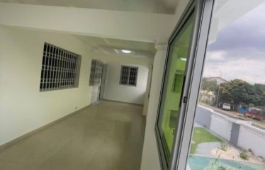 ABIDJAN COCODY : Villa duplex 9 pièces avec piscine à louer