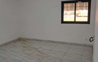 SAN-PEDRO : Appartement de 2 pieces à louer
