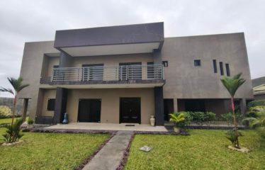 ABIDJAN COCODY : Somptueuse villa duplex 10 pièces à vendre