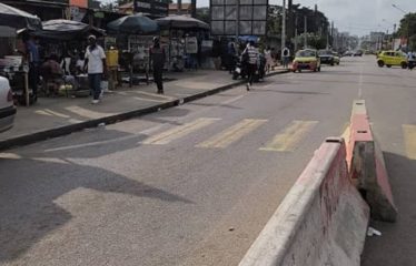 ABIDJAN COCODY : Terrain 1200M2 à vendre en bordure de boulevard Mitterand