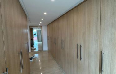 ABIDJAN COCODY : Villa duplex contemporaine 6 pièces à vendre