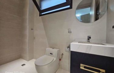 ABIDJAN COCODY : Appartement haut standing à vende Bd Latrille