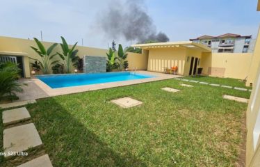 ABIDJAN ANGRÉ : Villa triplex neuve 10 pièces à vendre