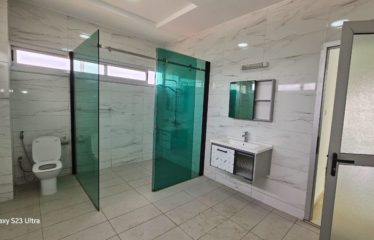 ABIDJAN ANGRÉ : Villa triplex neuve 10 pièces à vendre