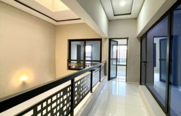 ABIDJAN COCODY : Villa triplex F8 à louer