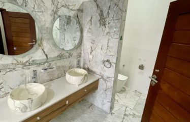 ABIDJAN COCODY : Villa triplex F8 à louer