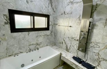 ABIDJAN COCODY : Villa triplex F8 à louer