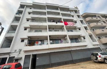 ABIDJAN ANGRÉ : Immeuble R+5 à vendre
