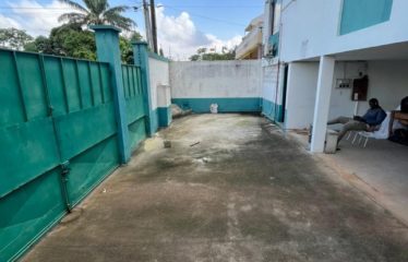 ABIDJAN COCODY : Villa duplex de 7 pièces sur 750 m2 avec grand jardin à vendre