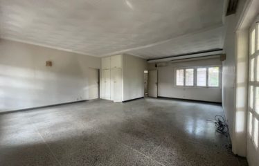 ABIDJAN COCODY : Villa basse 4 pièces à vendre – 2 dépendances