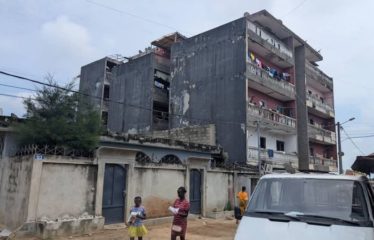 YOPOUGON : Vente d’immeuble R+4
