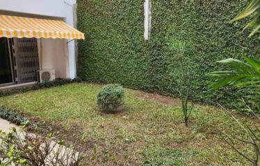 ABIDJAN COCODY : Villa duplex à louer 8 pièces