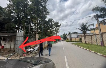 ABIDJAN COCODY : Terrain 525 m2 à vendre