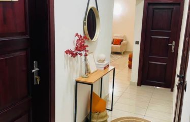 ABIDJAN COCODY : Appartement 3 pièces entièrement meublé à louer