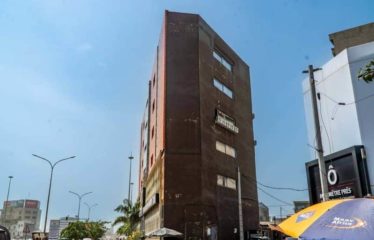 ABIDJAN TREICHVILLE : Immeuble à vendre