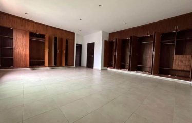 ABIDJAN COCODY :Location Appartement 4 pièces aux 2 plateaux vallon