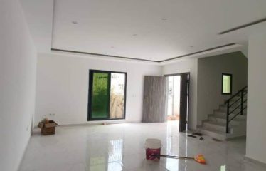 ABIDJAN BINGERVILLE : Villa Duplex en construction à vendre