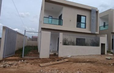ABIDJAN BINGERVILLE : Villa Duplex en construction à vendre