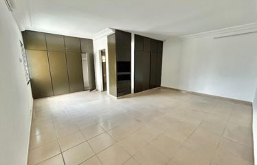 ABIDJAN COCODY : Villa basse 8 pièces à louer