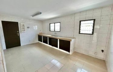 ABIDJAN COCODY : Villa basse 8 pièces à louer