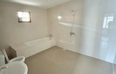 ABIDJAN COCODY : Villa duplex 5 pièces à louer – 2 Plateaux Vallon