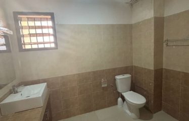 ABIDJAN COCODY : Villa duplex 5 pièces à louer – 2 Plateaux Vallon