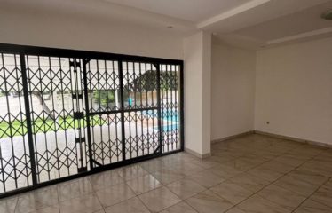 ABIDJAN COCODY : Villa duplex 5 pièces à louer – 2 Plateaux Vallon