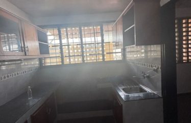 ABIDJAN COCODY : Villa duplex 5 pièces à louer – 2 Plateaux Vallon