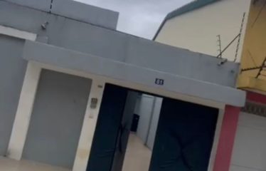 ABIDJAN BINGERVILLE : Villa 3 pièces à vendre avec dépendance