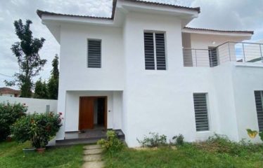 ABIDJAN COCODY : Villa duplex 6 pièces à louer – FAYA CITÉ SYNATRESOR