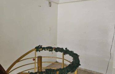 ABIDJAN COCODY : Magasin en mezzanine à louer
