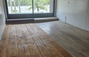 ABIDJAN COCODY : Magasin en mezzanine à louer