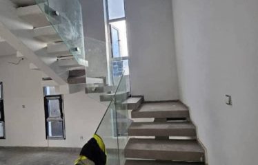 ABIDJAN COCODY : Villa 5 pièces avec piscine à vendre