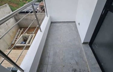 ABIDJAN COCODY : Villa 5 pièces avec piscine à vendre
