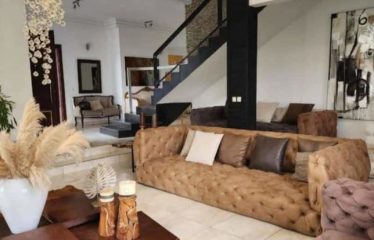 ABIDJAN COCODY : Villa duplex 10 pièces à vendre