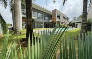 ABIDJAN COCODY : Villa duplex T8 à vendre