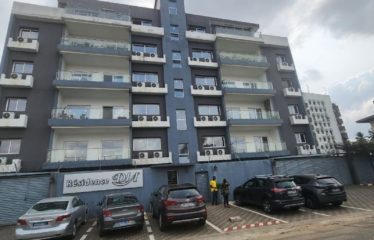 ABIDJAN COCODY : Immeuble R+5 à vendre