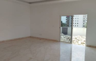 ABIDJAN COCODY : Immeuble R+5 à vendre