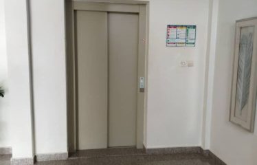 ABIDJAN COCODY : Immeuble R+5 à vendre