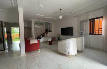 ABIDJAN COCODY : Maison en duplex en location 5 pièces