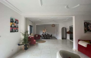 ABIDJAN COCODY : Maison en duplex en location 5 pièces