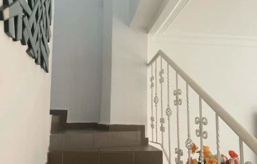 ABIDJAN COCODY : Maison en duplex en location 5 pièces