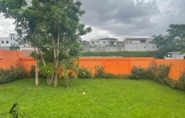 ABIDJAN COCODY : Maison en duplex en location 5 pièces