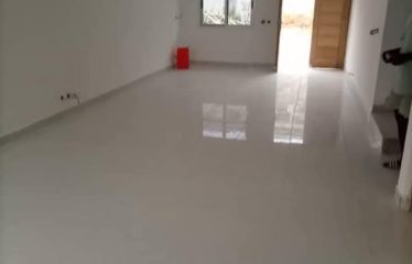 ABIDJAN COCODY : Location maison duplex 10 pièces – Idéal bureaux