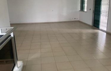 ABIDJAN COCODY : Location maison duplex 10 pièces – Idéal bureaux